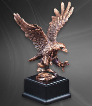 7 1/2" Eagle Resin